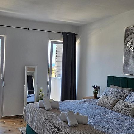 Apartman Nella With Sea Wiew ザダル エクステリア 写真