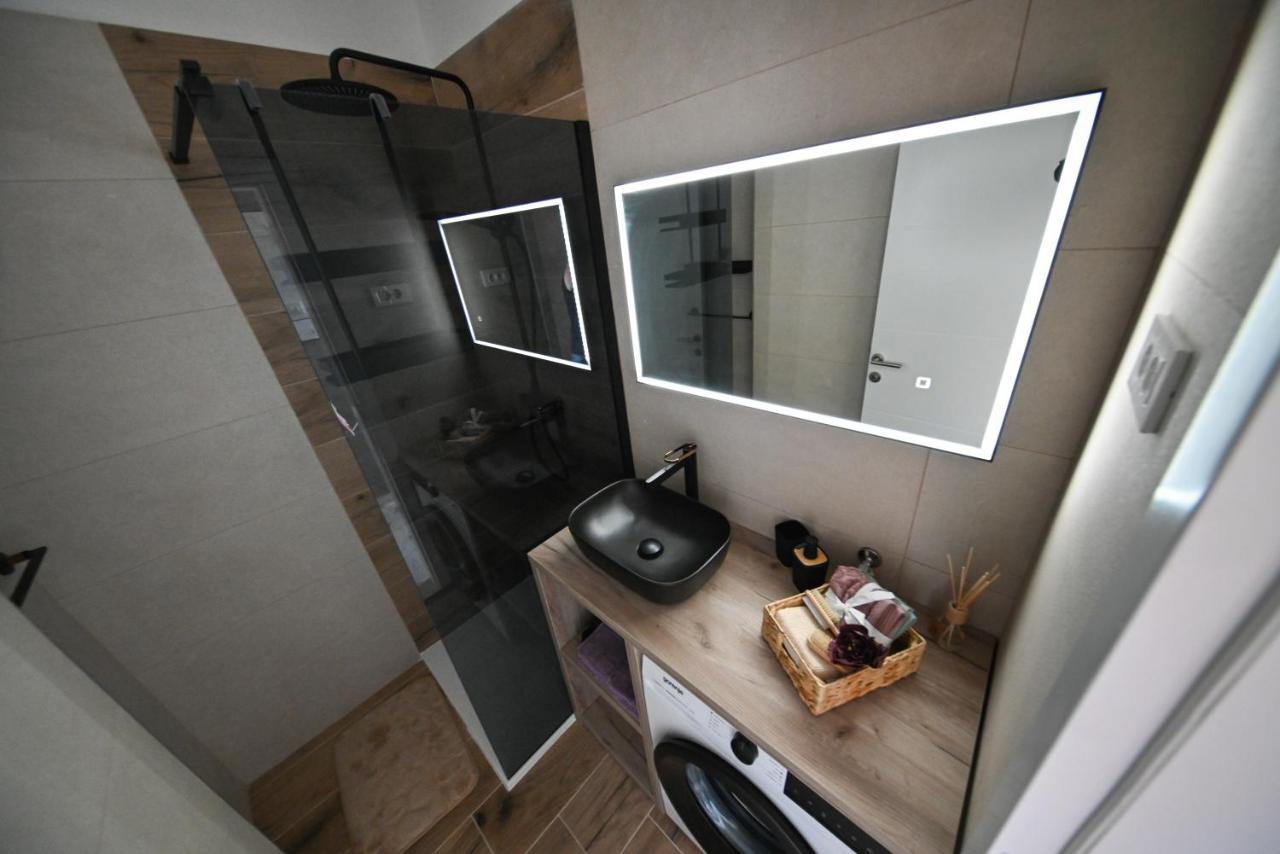 Apartman Nella With Sea Wiew ザダル エクステリア 写真