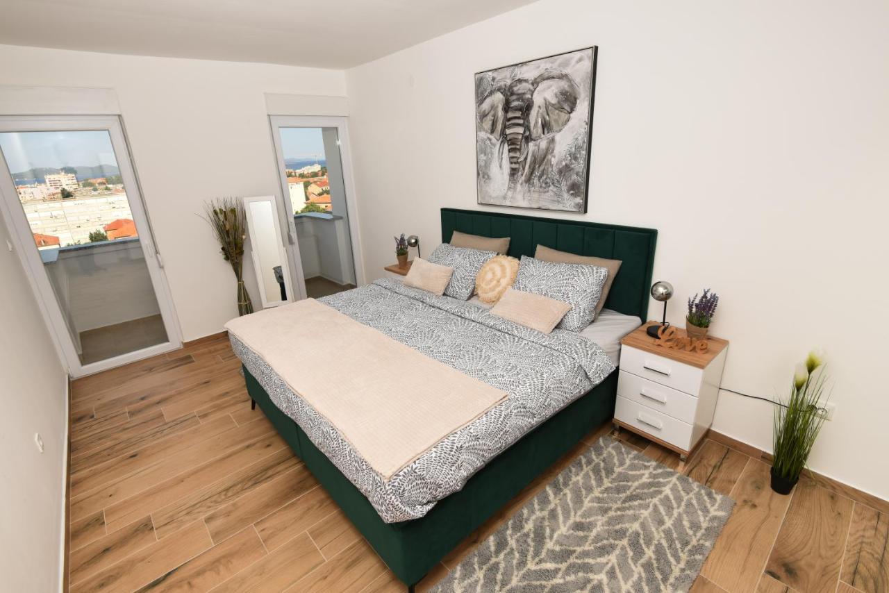 Apartman Nella With Sea Wiew ザダル エクステリア 写真
